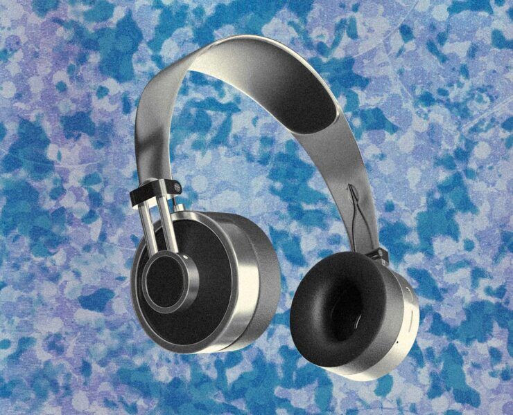 Podcasts Latino Professionals Are Listening to Right Now