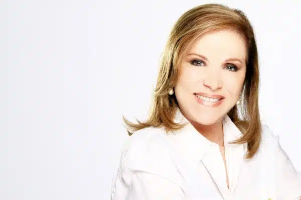 For nearly 20 years, thousands of perfect strangers have been ringing her line every day to ask her for advice. As one of the most trusted and beloved psychologists in the Hispanic community, she even received a call from President Obama. She is affectionately called 'Angel de la Radio.'