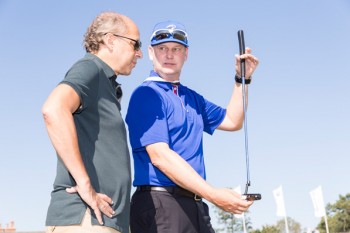 PGA Tour coach, Jon Tattinger offers some pro tips on putting to Andrés Tapia. 