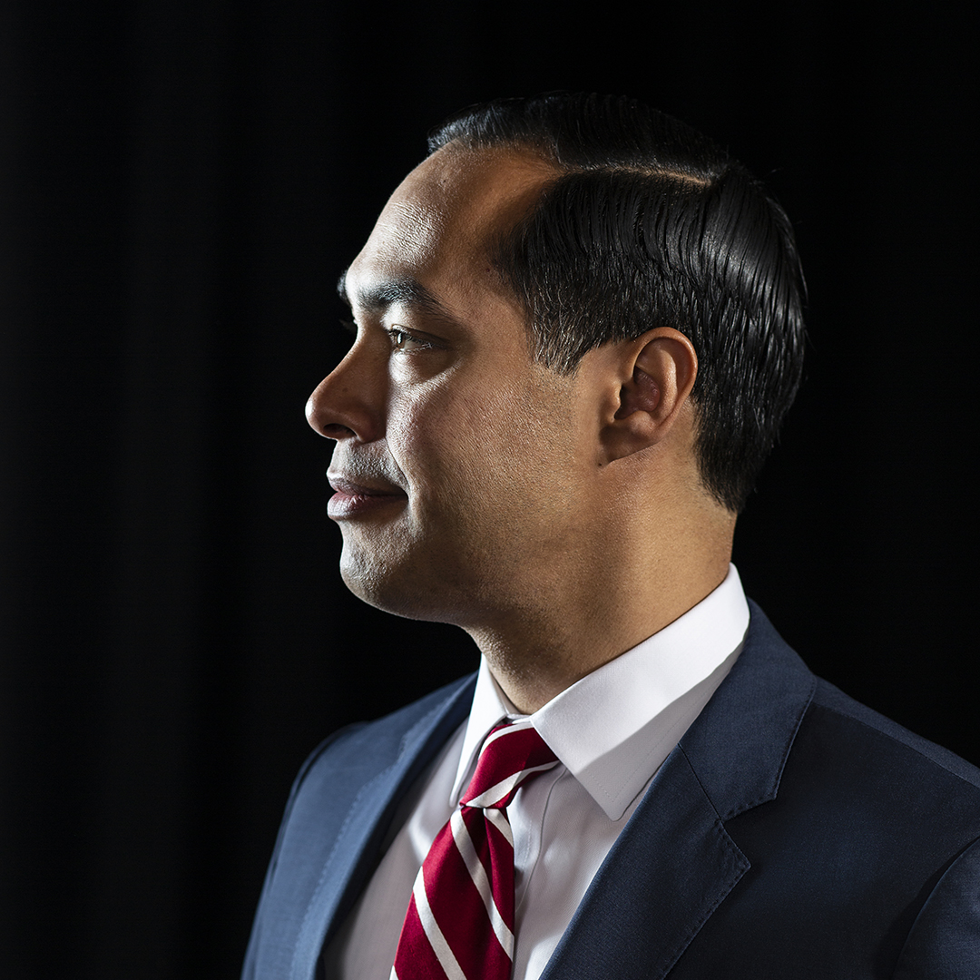 Julián Castro, candidate for US president, side profile, thumbnail