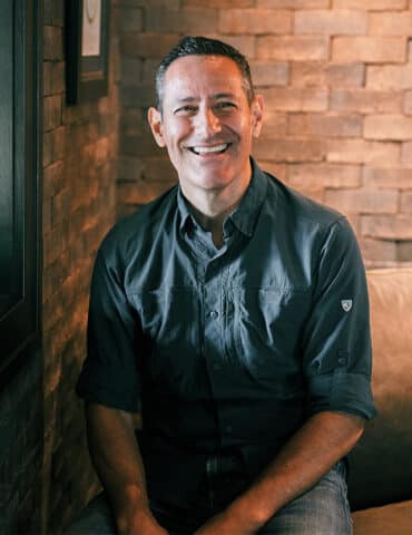 Bobby Herrera Helps Leaders Climb with Generosity - Hispanic Executive