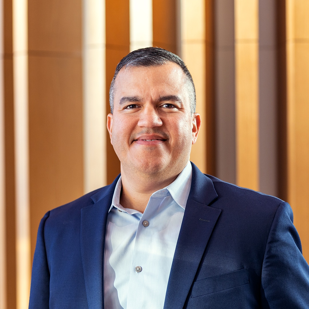 Efraín Pérez Agosto Goes All in at MGM Resorts International - Hispanic  Executive