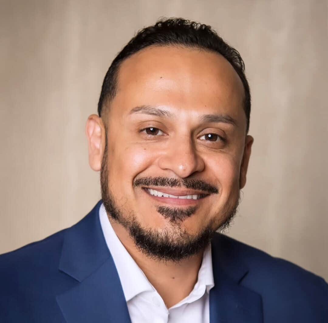 Eric Sauceda AT&T